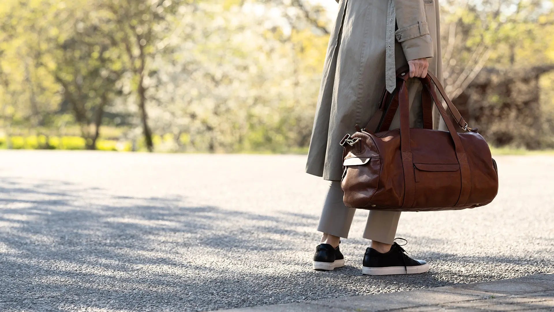 Women Flower Black Low Sneaker Hildebrand-swe