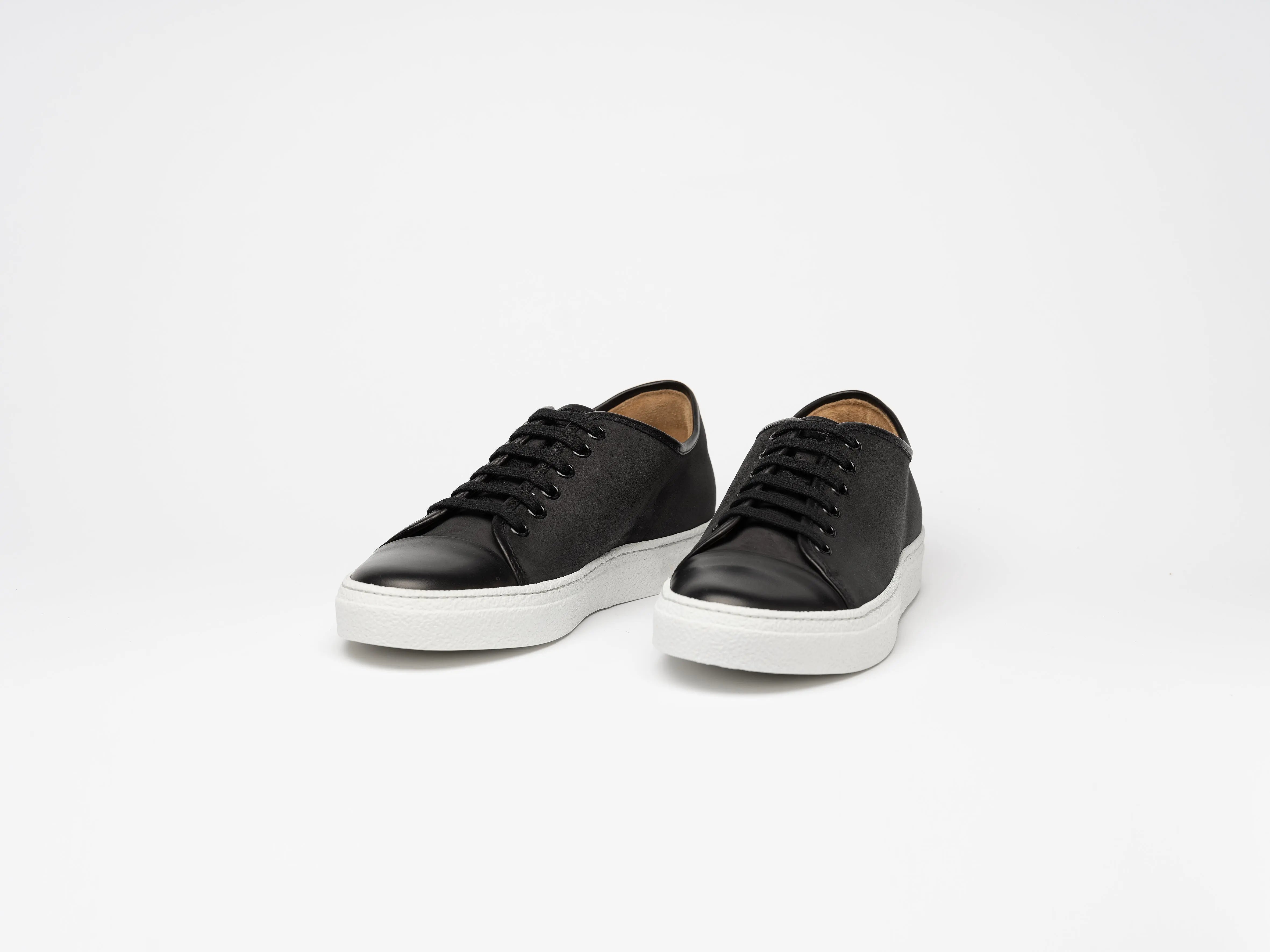 Women Flower Black Low Sneaker Hildebrand-swe