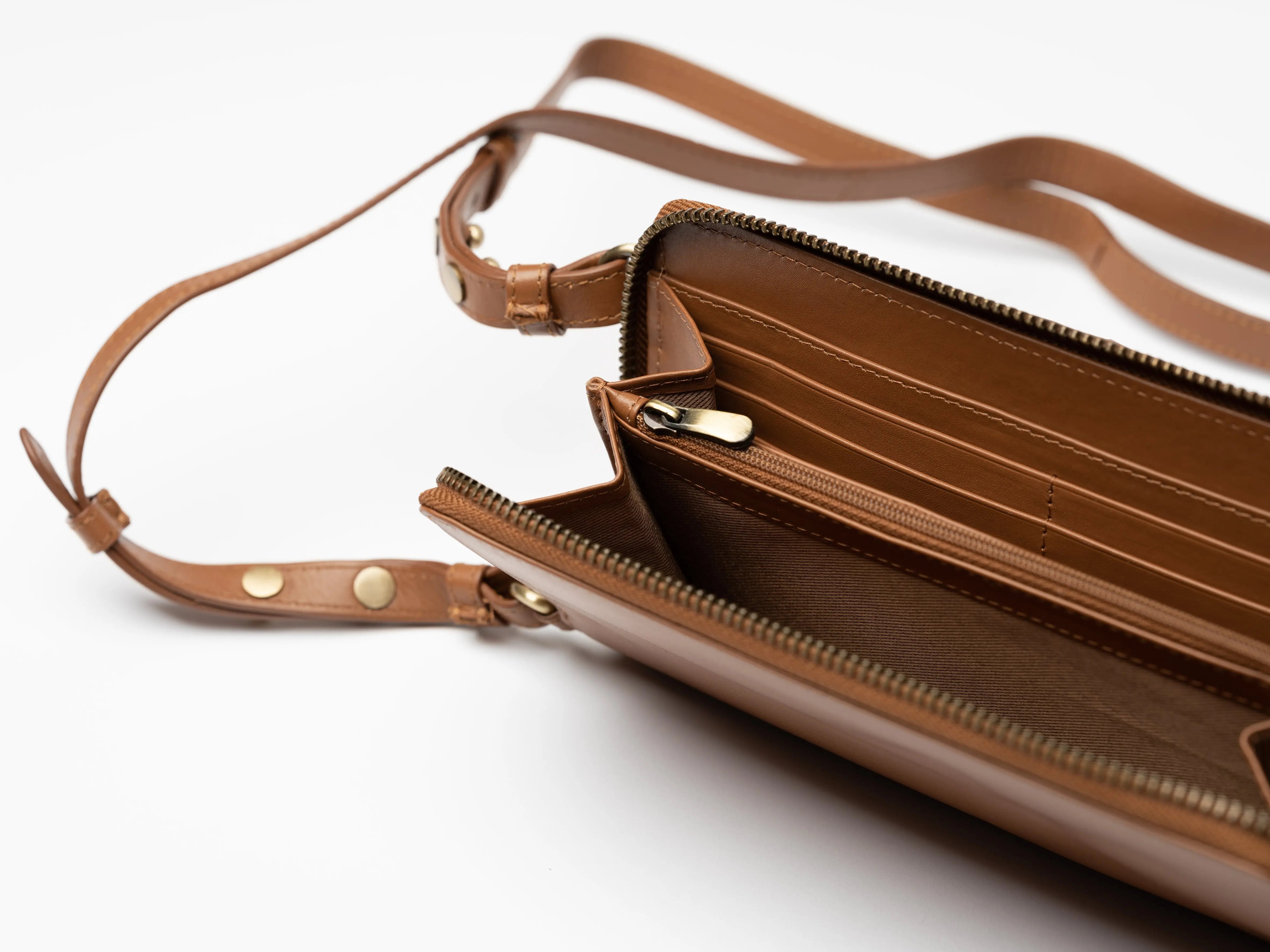 Tan Braided Mobile Bag and Wallet Hildebrand-swe