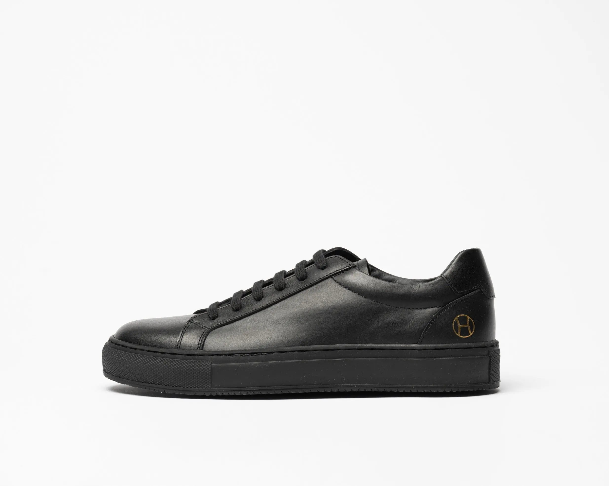 Women Kobe All Black Low Sneaker Hildebrand-swe