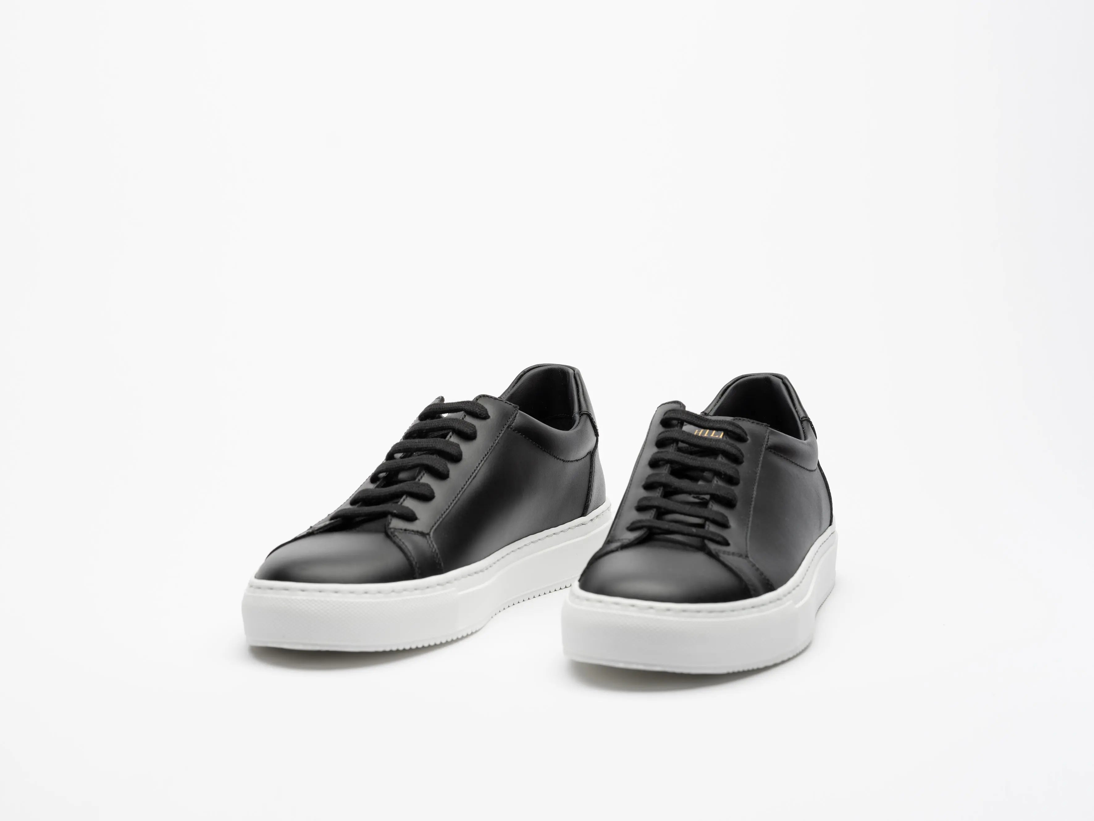 Women Kobe Black Low Sneaker Hildebrand-swe