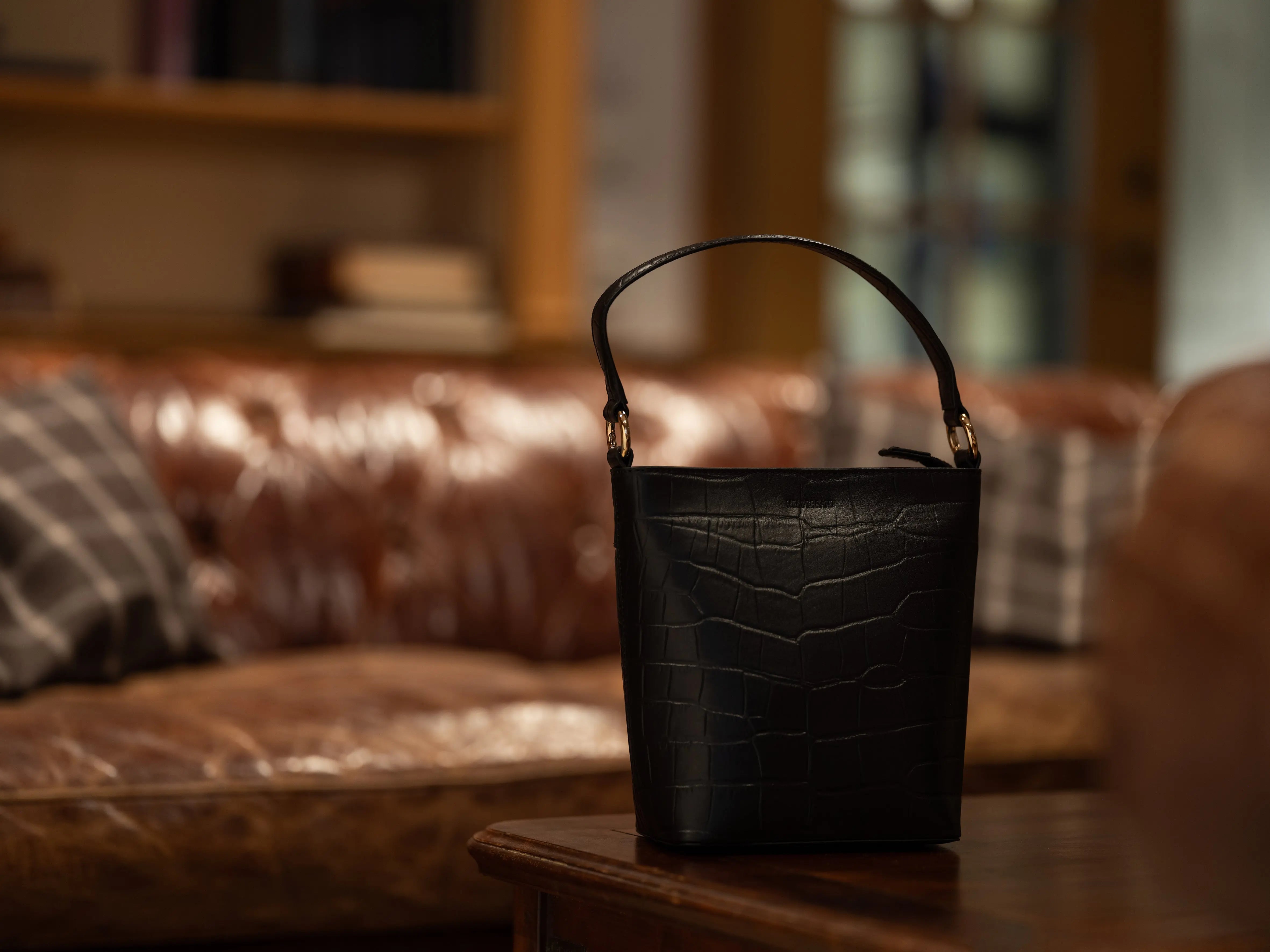 Women's Small Leather Tote Black Croco Hildebrand-swe